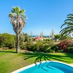 Luxury Private Family With Pool Ac & Parking Вілла Портіман
