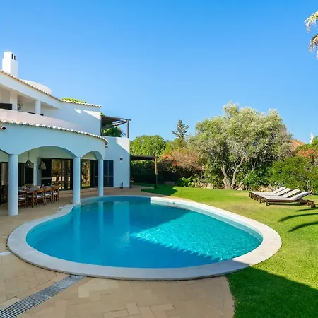 Luxury Private Family With Pool Ac & Parking וילה
