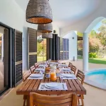 Luxury Private Family With Pool Ac & Parking