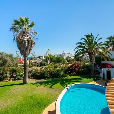 빌라 Luxury Private Family With Pool Ac & Parking *