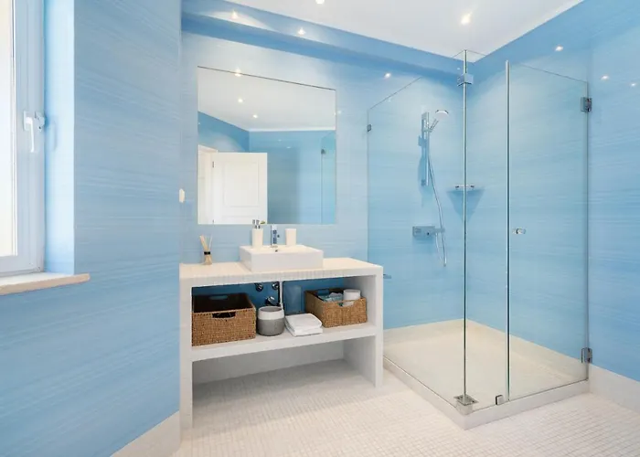 Luxury Private Family With Pool Ac & Parking Вілла *