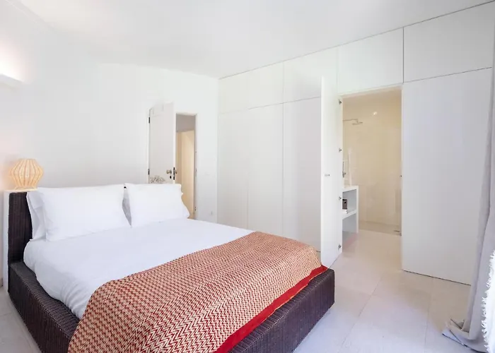 Luxury Private Family With Pool Ac & Parking