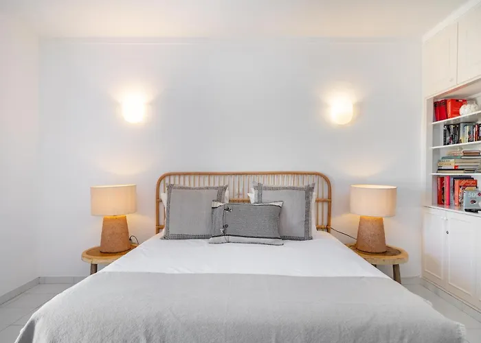 Luxury Private Family With Pool Ac & Parking Вілла Портіман