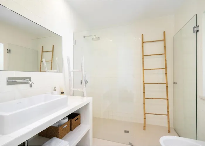 Villa Luxury Private Family With Pool Ac & Parking *