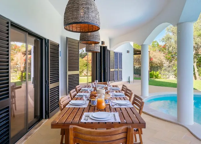 Luxury Private Family With Pool Ac & Parking