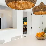 Luxury Private Family With Pool Ac & Parking Vila *